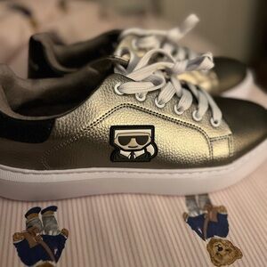 KARL LAGERFELD PARIS METALLIC LEATHER SNEAKER